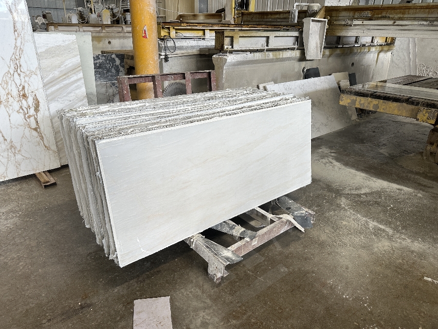 Honeycomb panels for wall cladding and stone panels